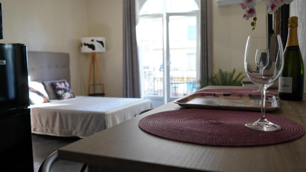 ניס Cozy Studio With A Sea View מראה חיצוני תמונה